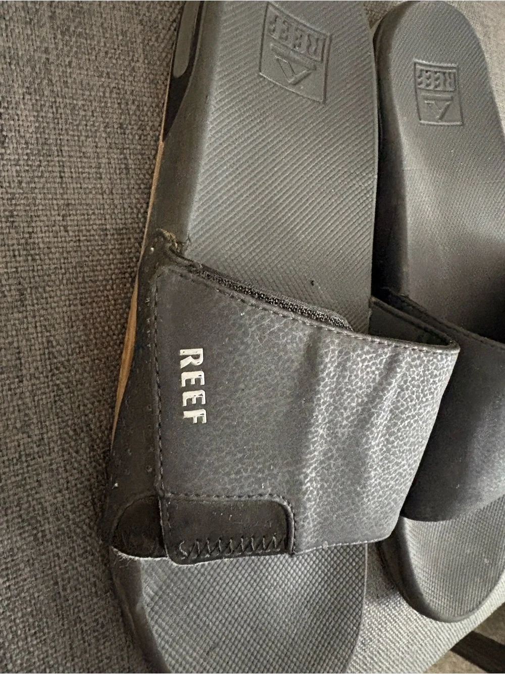 Men’s Reef Black Fanning Slides Size 11 Used